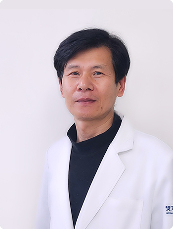 박재봉 원장 사진